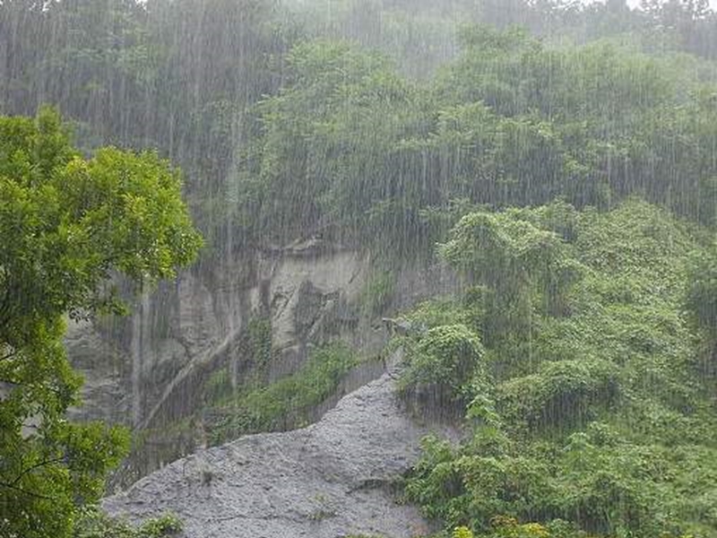 （人教新课标） 六年级语文上册  《山雨》ppt课件1.ppt_第2页