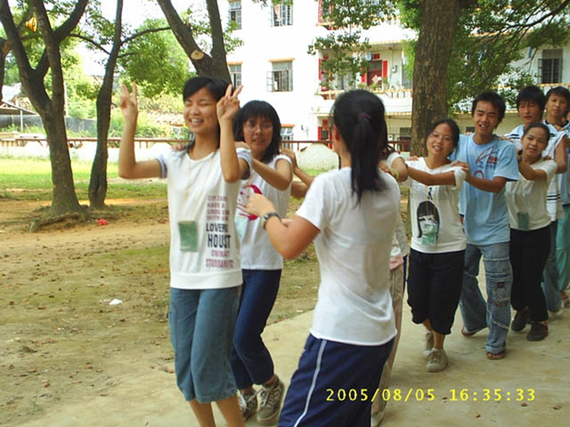 牛津版小学四年级英语上学期Unit9a-.ppt_第3页